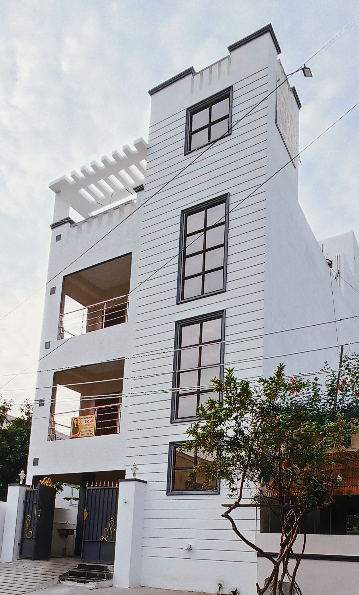 SRI VENKATESWARA AV LADIES HOSTEL PG