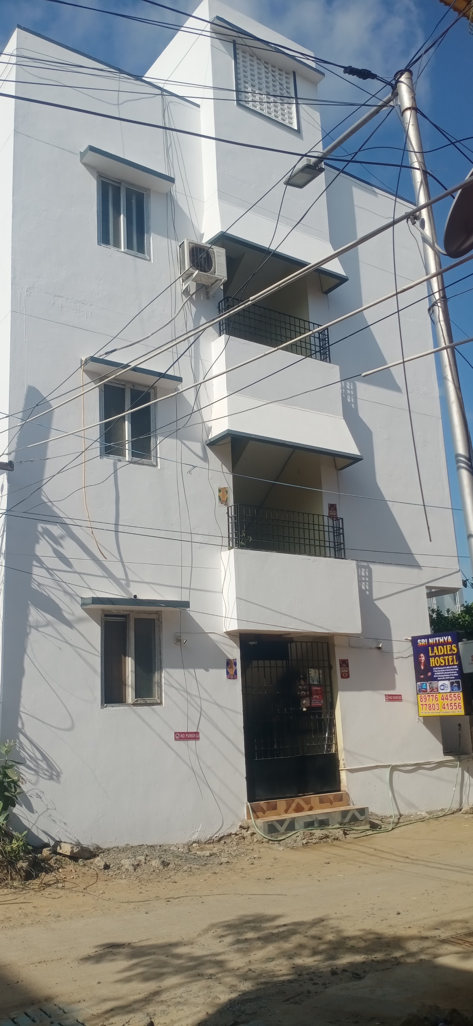 SRI Nithya ladies hostel