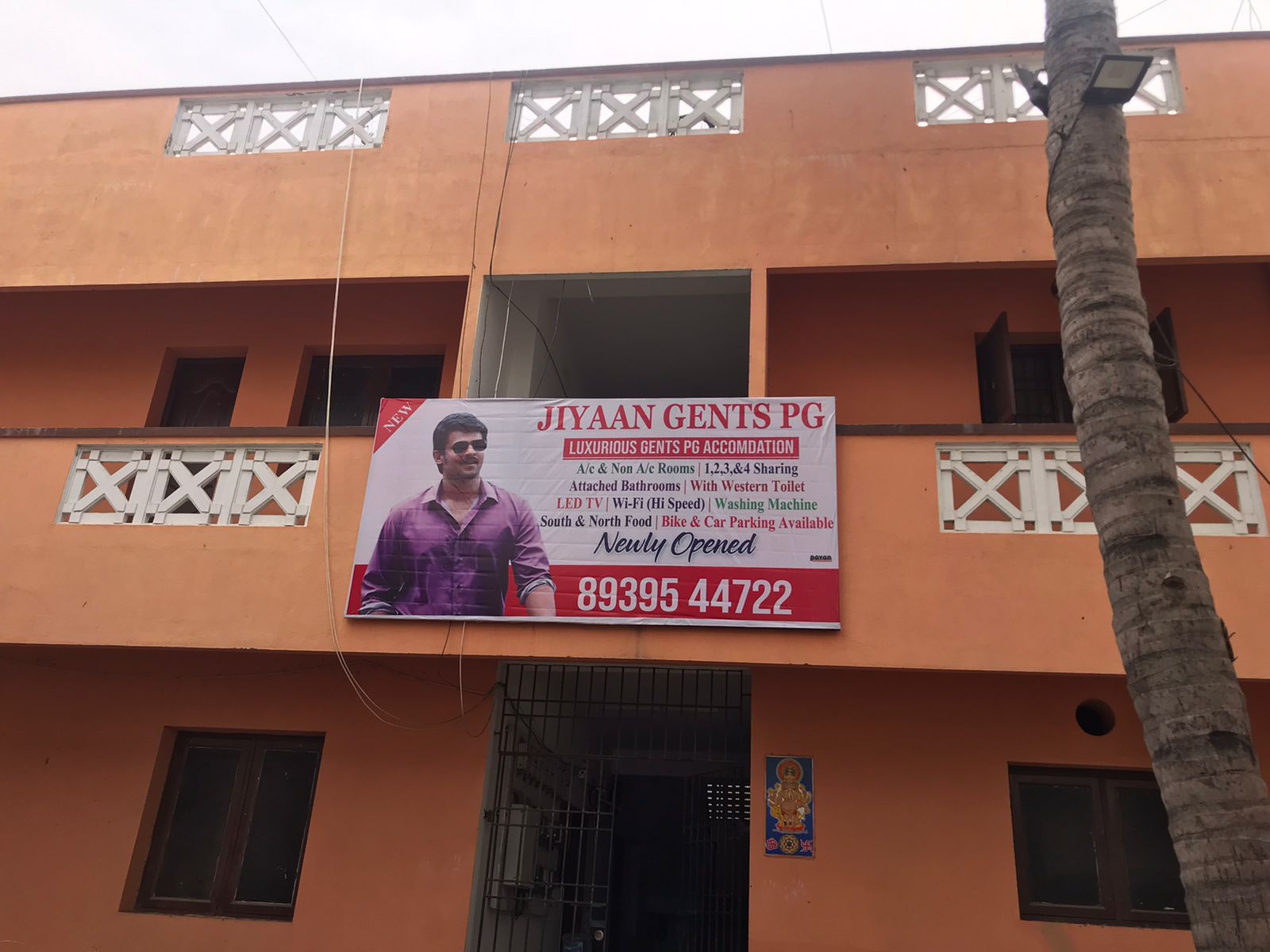 JIYAAN GENTS PG