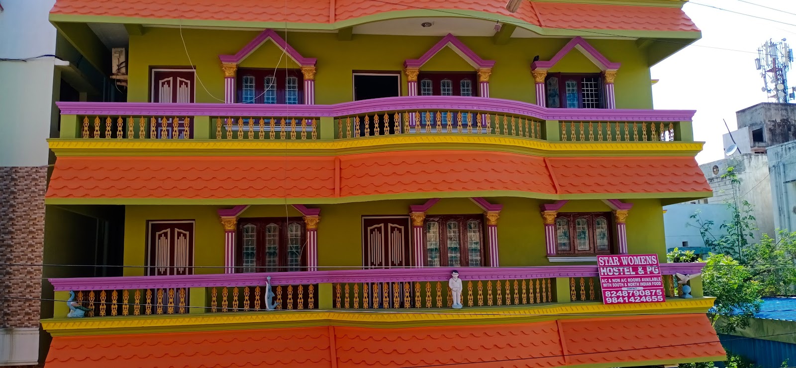STAR WOMENS HOSTEL & PAYING GUEST