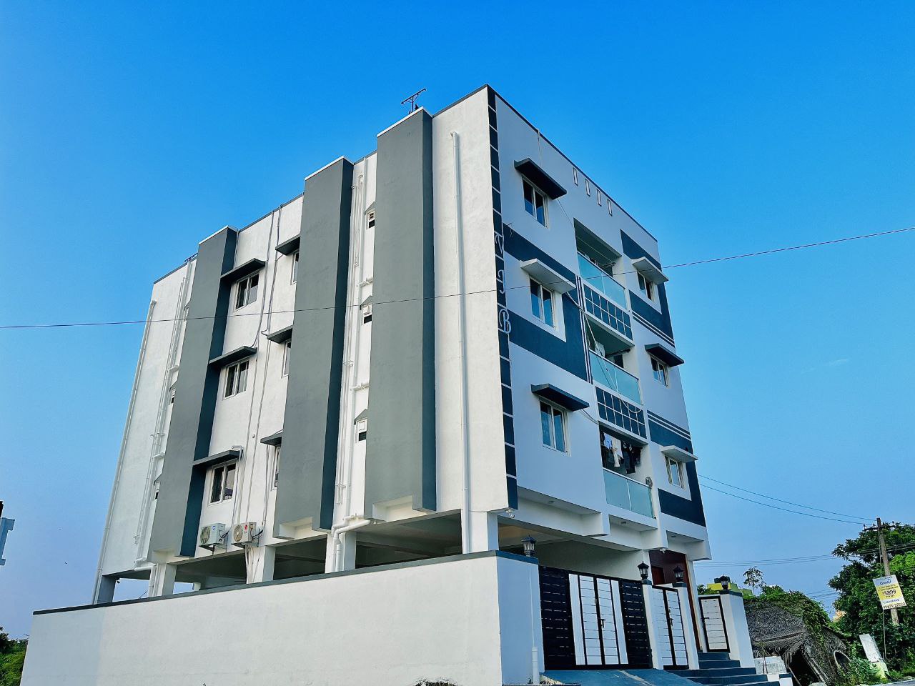VJB APARTMENT (PG Sholinganallur / AC PG for Men )